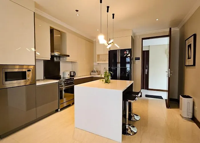 Poblacion With Balcony Apartment *